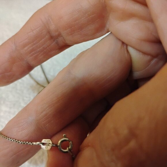 Elegant Blue Sparkly Pendant Sterling Silver 925 Italy Chain Necklace 8.5' /half - Picture 3 of 9